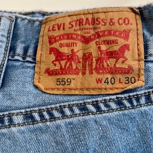 Men’s straight leg Levi jeans